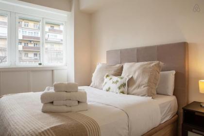 Modern 2 Bed Apartment near Las Ventas - image 1