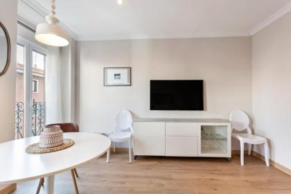 Elegant 1 Bedroom Apartment in the heart of Centro - image 19