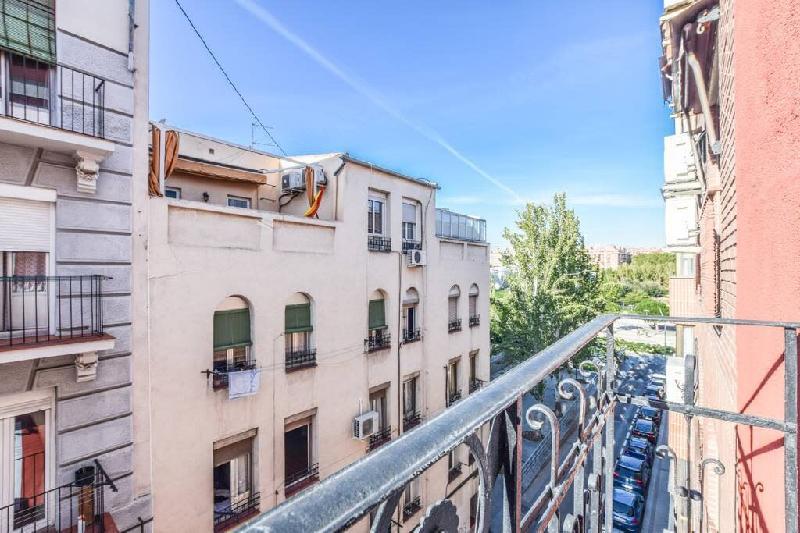 APARTMENT MADRID RIO AREA 3 PAX - image 2