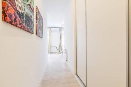 APARTMENT MADRID RIO AREA 3 PAX - image 9