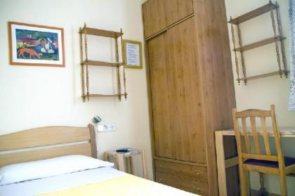 Hostal Adeco - image 5