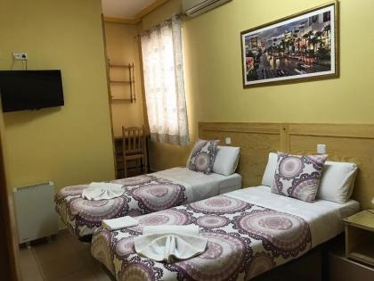 Hostal Adeco - image 6