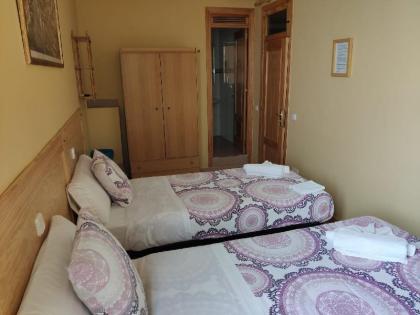 Hostal Adeco - image 7