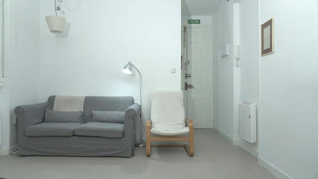 Cozy 2 Bedroom Apartment in Barrio de Salamanca - image 2