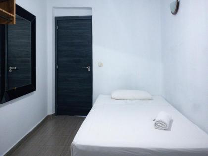 Hostal Andrea - image 4