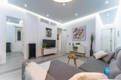 Boutique Madrid Center Apartment - image 17