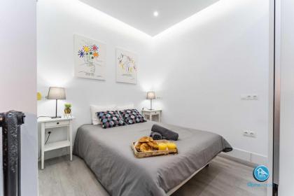 Boutique Madrid Center Apartment - image 9