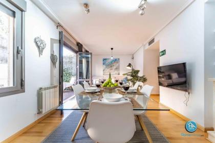 Super Deluxe Villa with FREE Parking Madrid Center - image 8