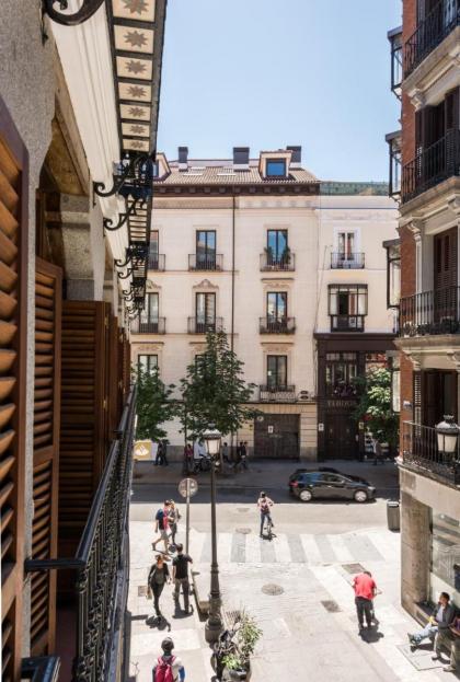 Atocha Peatonal - Barrio de las letras - image 9