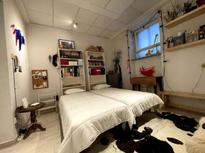 Cosy artist studio in Barrio de Salamanca - image 11