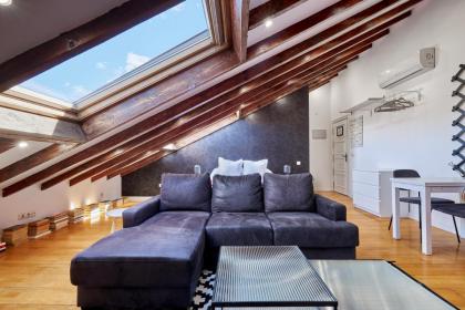 PLAZA MAYOR SUITE by presidence rentals - image 11