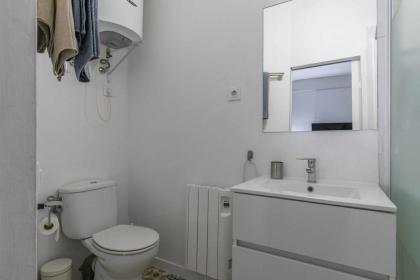 Apartamento céntrico y confortable - image 16