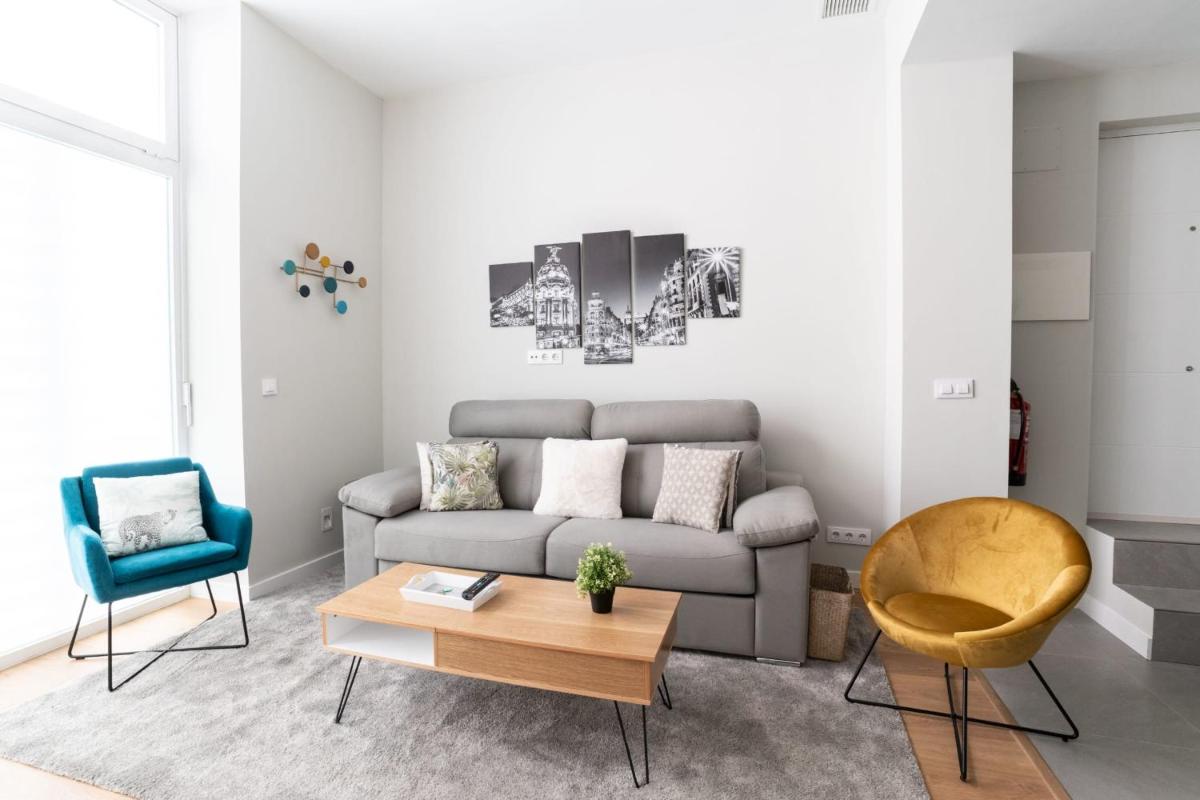 Bright and Airy 2 Bedroom Apartment in Madrid - main image