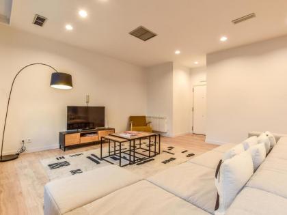 apartamento en plaza de canalejas - image 14