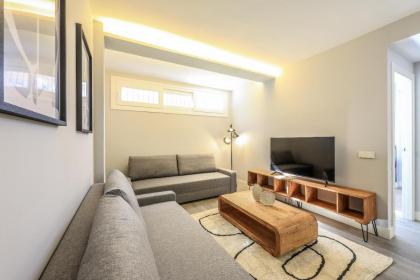 apartamentos reformados en arturo soria - image 18