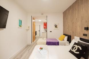 Studio Apartment  | Complimentary Breakfast | A029 - image 2