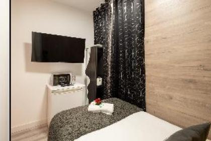 Single Room | Complimentary Breakfast | H102 - image 5