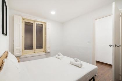 apartamento en la puerta del sol - image 16