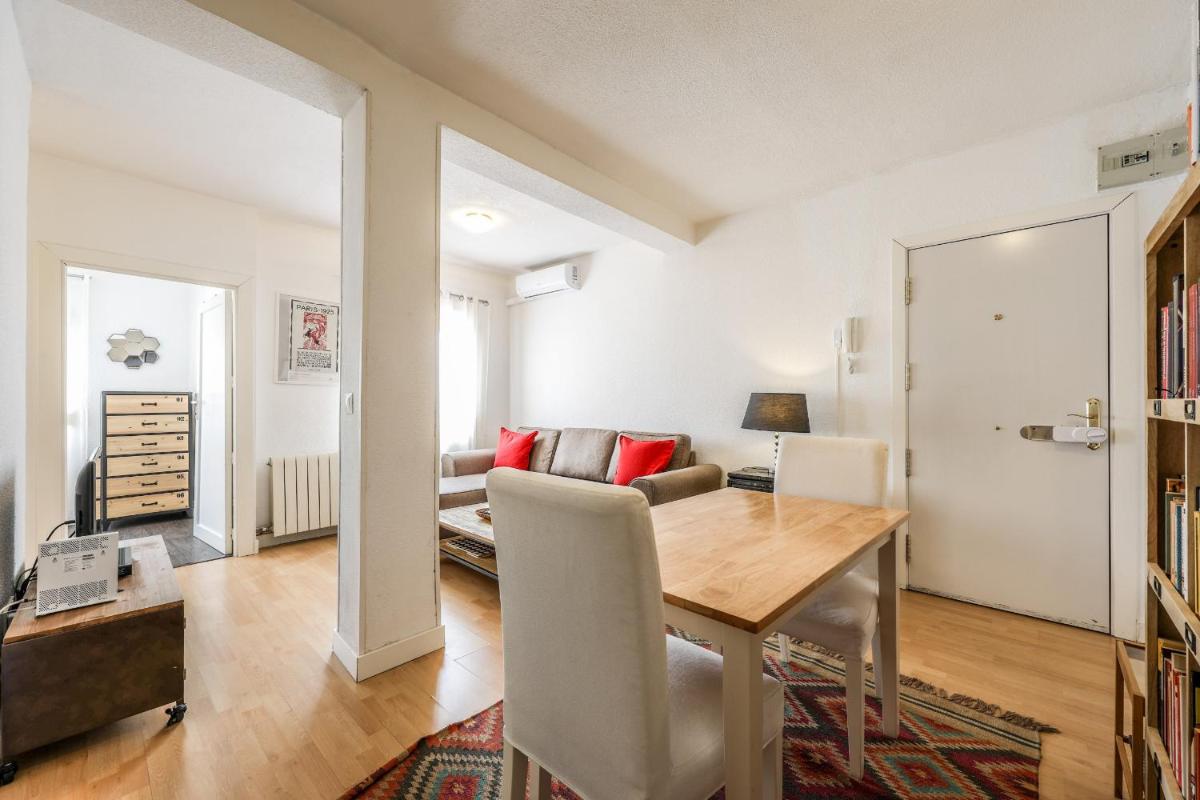 apartamento en plaza de ventas - image 3