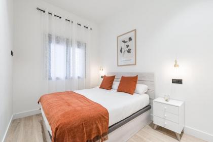 Apartament JES B close to Bernabeu stadium - image 19