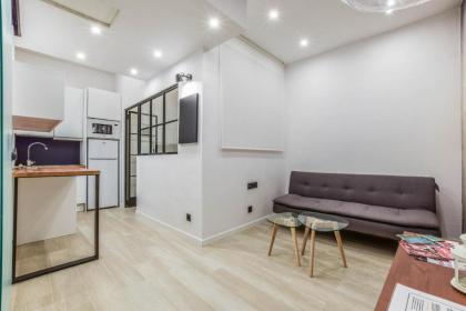 pequeño apartamento reformado en el centro Madrid 