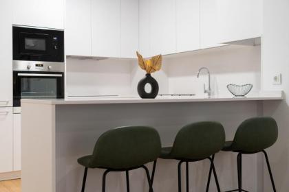 apartamento de lujo en la plaza pedro zerolo al lado de gran via - image 12