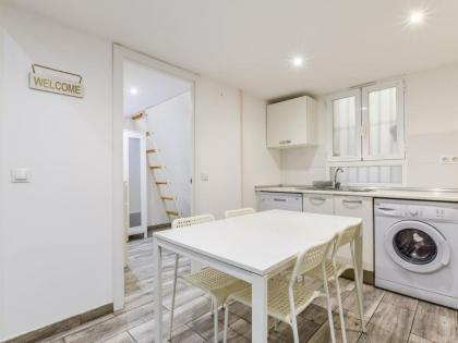 apartamento en cuatro caminos para 6 personas - image 10