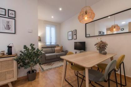 Fee4Me. Elegant flat a few minutes from Atocha. - image 12