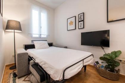 Fee4Me. Elegant flat a few minutes from Atocha. - image 14