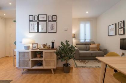 Fee4Me. Elegant flat a few minutes from Atocha. - image 19