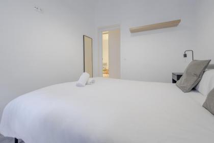 Premium Apt para 9pax en Calle Olmo - Centro de Madrid - image 14