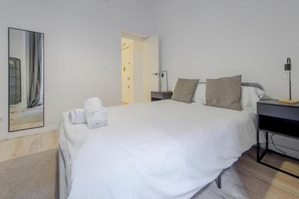 Premium Apt para 9pax en Calle Olmo - Centro de Madrid - image 18