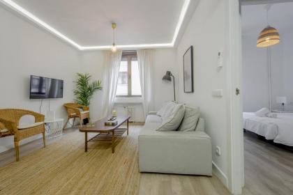 Elegante apartamento en el Centro de Madrid-Rastro - image 3