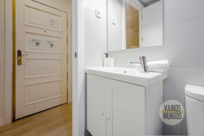 Nuevo Apt de 7pax en Calle Mayor 11 en la Puerta del Sol - image 12