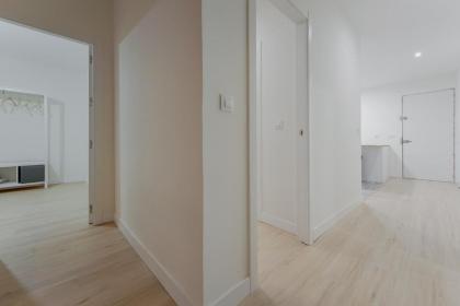 Modern Apt para 6pax en la Plaza de Tirso-Centro - image 19