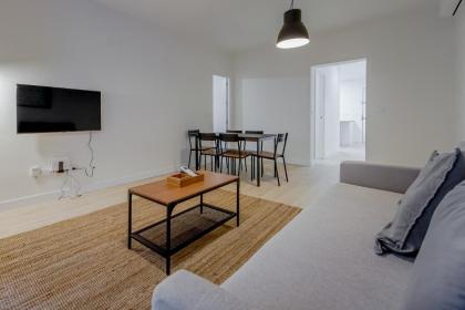 Modern Apt para 6pax en la Plaza de Tirso-Centro - image 2