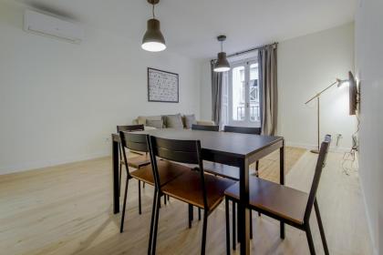 Modern Apt para 6pax en la Plaza de Tirso-Centro - image 5