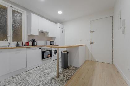 Modern Apt para 6pax en la Plaza de Tirso-Centro - image 7