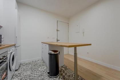 Modern Apt para 6pax en la Plaza de Tirso-Centro - image 8