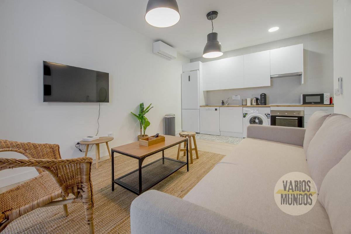 Spacious New Aparment para 8pax en la Plaza de Tirso - image 2