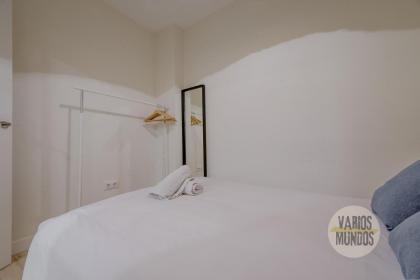 Cool Apt para 9pax en plena Plaza de Chueca - image 19