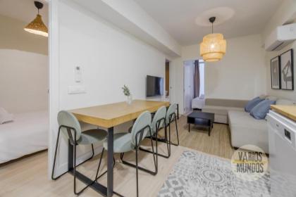 Cool Apt para 9pax en plena Plaza de Chueca - image 3