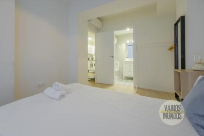 Cool Apt para 9pax en plena Plaza de Chueca - image 9