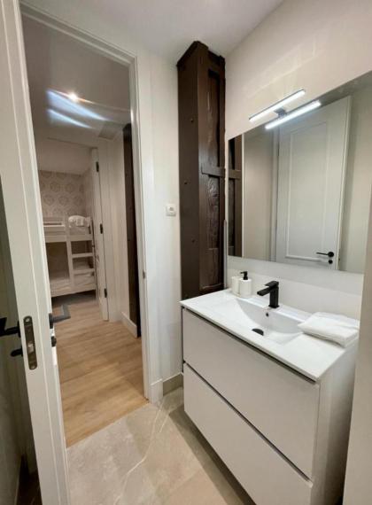 Amazing&Elegant Apt 7pax en Calle Jesus y Maria-Tirso - image 18