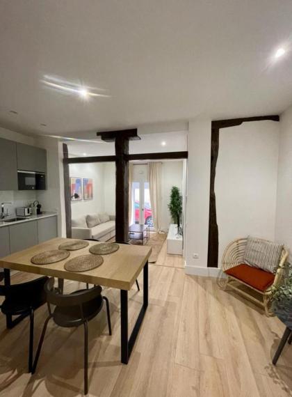 Amazing&Elegant Apt 7pax en Calle Jesus y Maria-Tirso - image 7