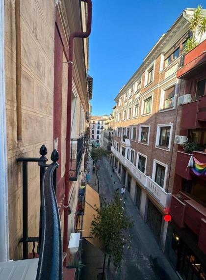 Calle Regueros Loft para 3pax en pleno Chueca - image 15