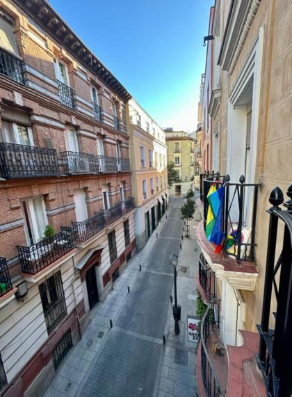 Calle Regueros Loft para 3pax en pleno Chueca - image 16