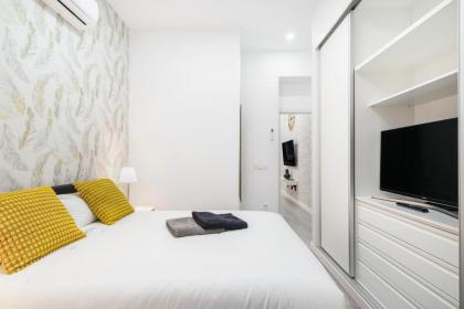 Chueca San Anton Apartment - image 13