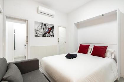 Chueca San Anton Apartment - image 14