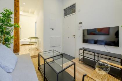 Cool And New Apt 3px entre Gran Via y Palacio Real - image 2